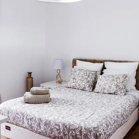 Aveiro City Center Apartment *